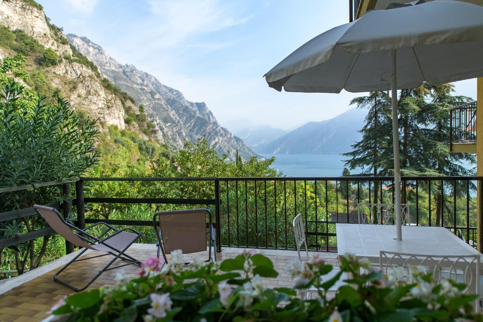 Residence Oasi Limone sul Garda Eksteriør bilde
