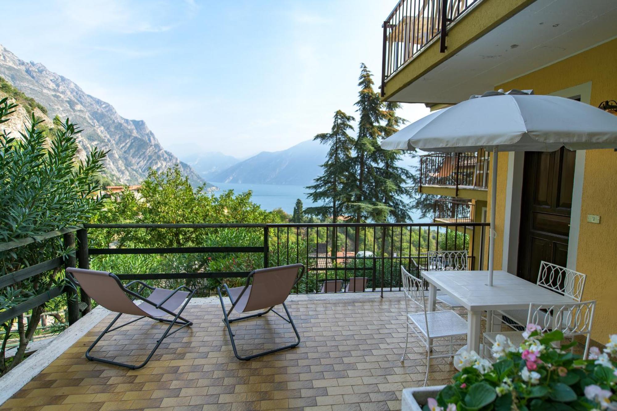 Residence Oasi Limone sul Garda Eksteriør bilde