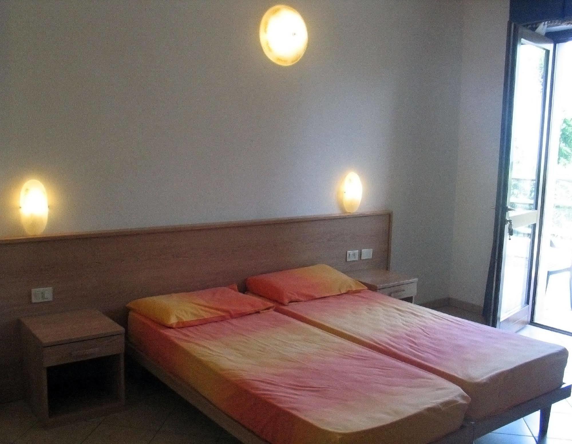 Residence Oasi Limone sul Garda Eksteriør bilde